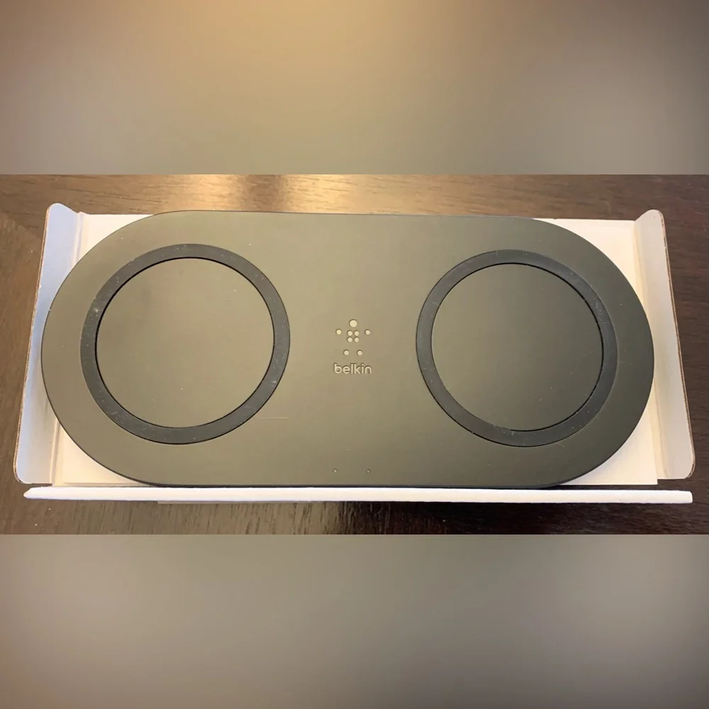 Belkin dual wireless charging pads 10W, NIB